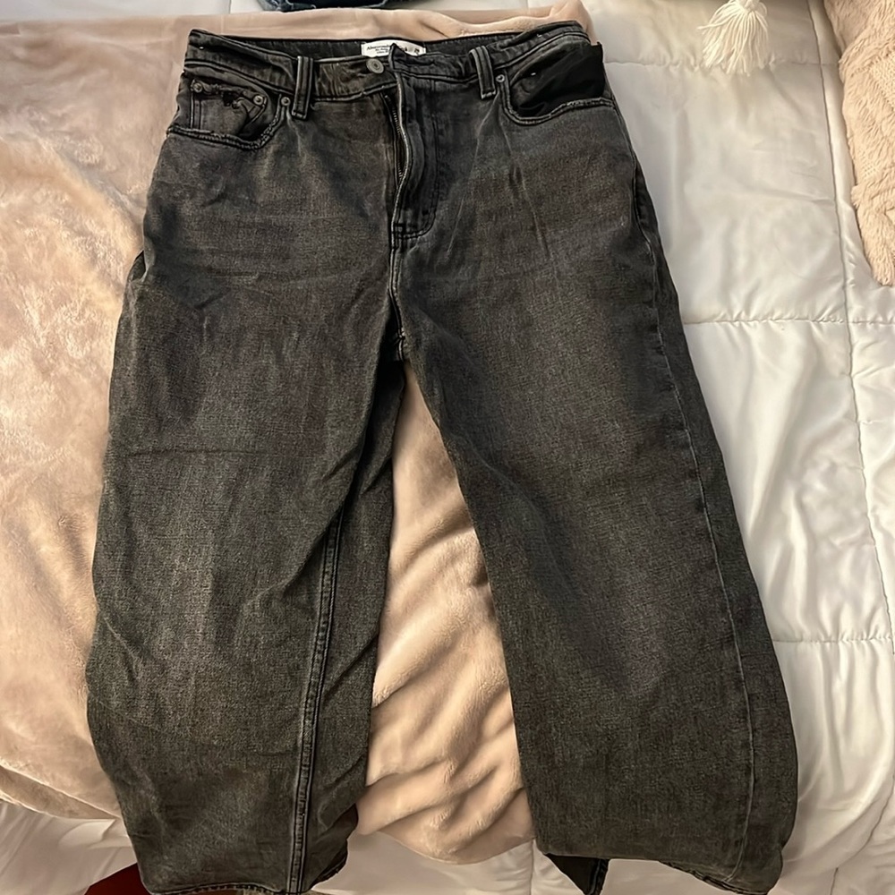 A&F The Ankle Straight Ultra High Rise